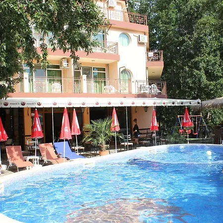 מלון Family Phoenix *