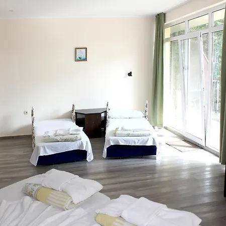 מלון Family Phoenix קיטן