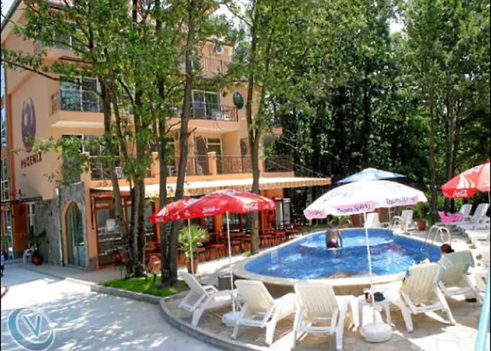 семеен феникс Хотел *