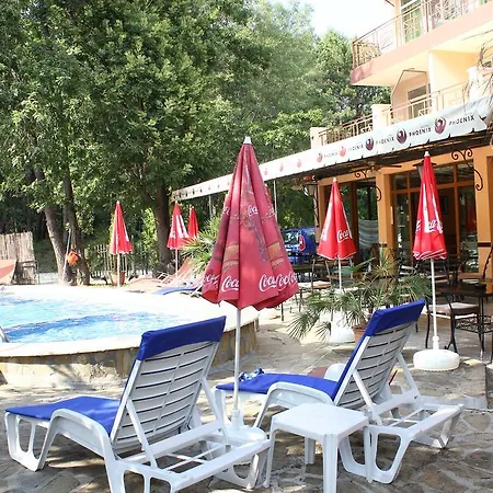 Отель Family Phoenix *