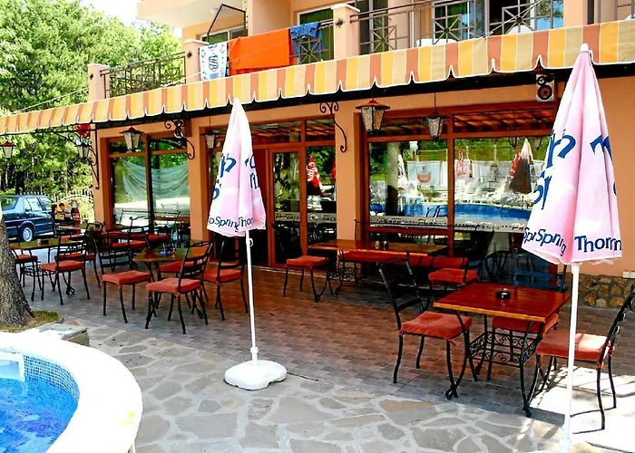 семеен феникс Хотел Китен