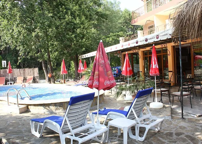 Хотел семеен феникс *