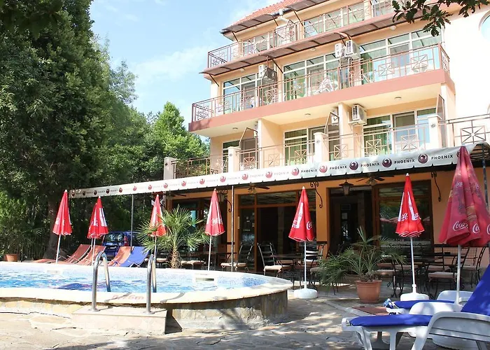 Хотел семеен феникс *